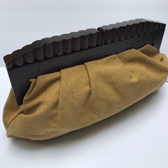 Natural burlap & wood clutch magnetic closure cotton lining excellent condition - Picture 3 of 4